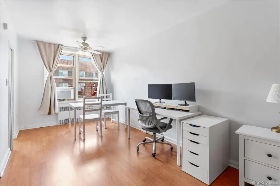 67-25 Clyde Street #6P, Forest Hills, NY 11375 - #3