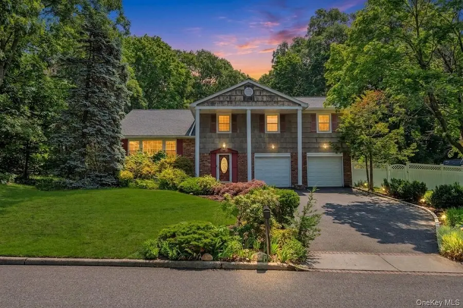 3 Spruce Circle, Farmingville, NY 11738 - #2