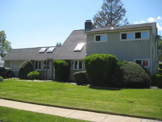 2 Glow Lane, Hicksville, NY 11801 - #2