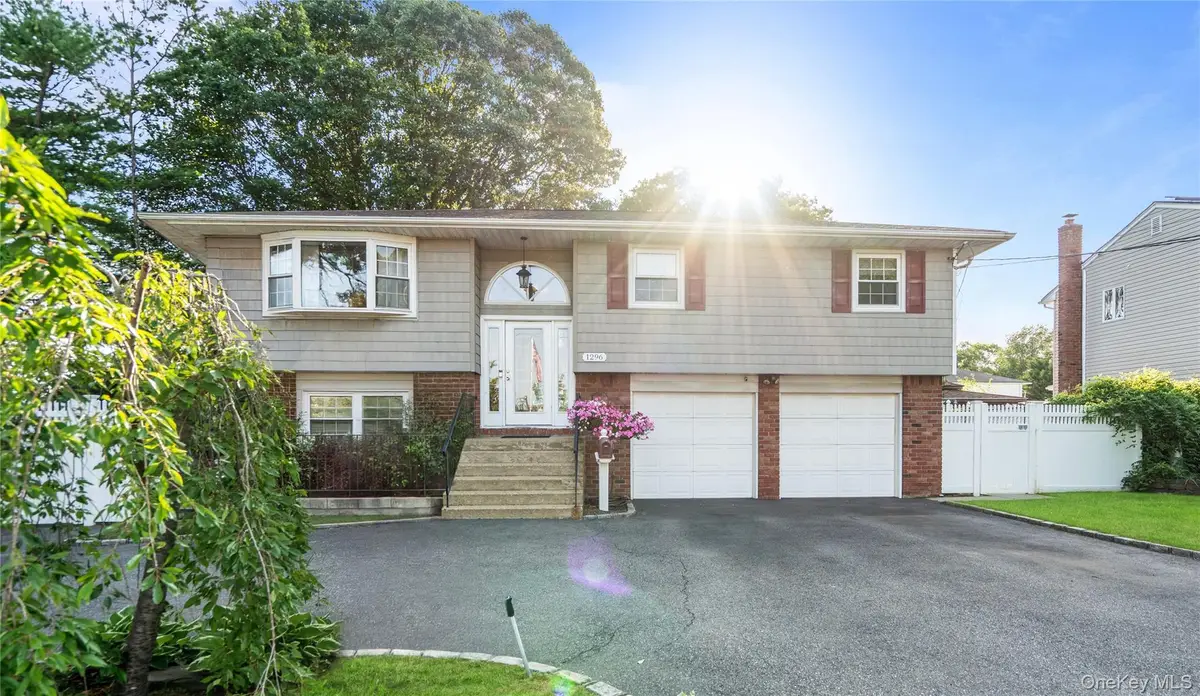 1296 Oak Avenue, West Islip, NY 11795 - #1
