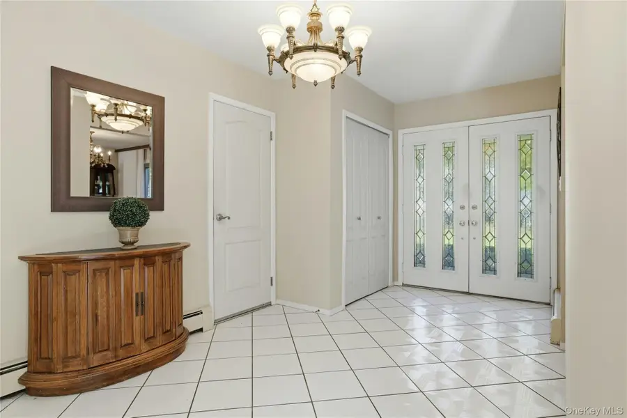 3 King Avenue, Melville, NY 11747 - #3