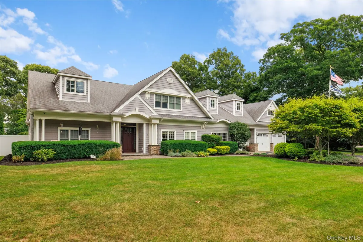 23 Country View Lane, East Islip, NY 11730 - #1