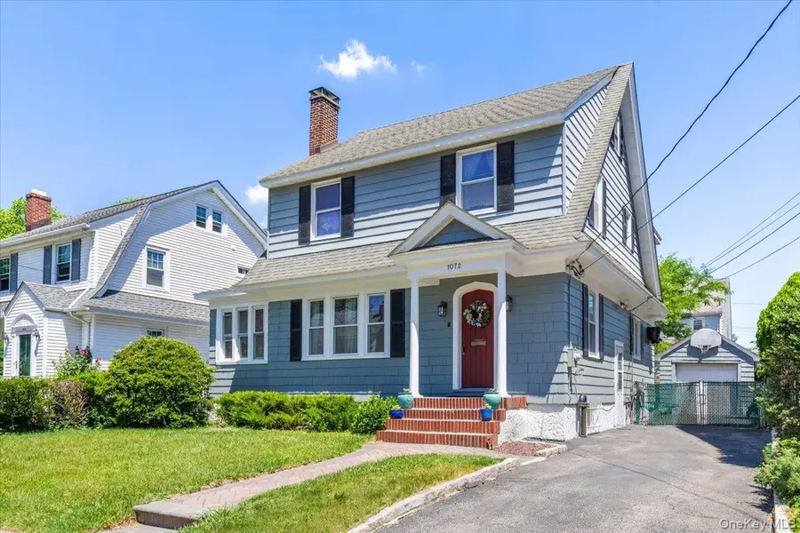 1072 Hunter Avenue, Pelham, NY 10803 - #3