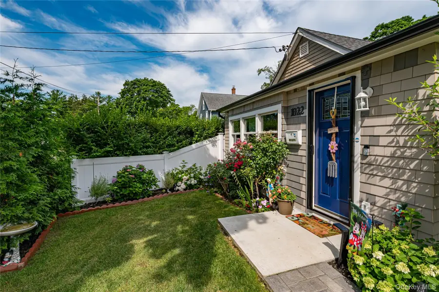1022 Parkway Street, Riverhead, NY 11901 - #3