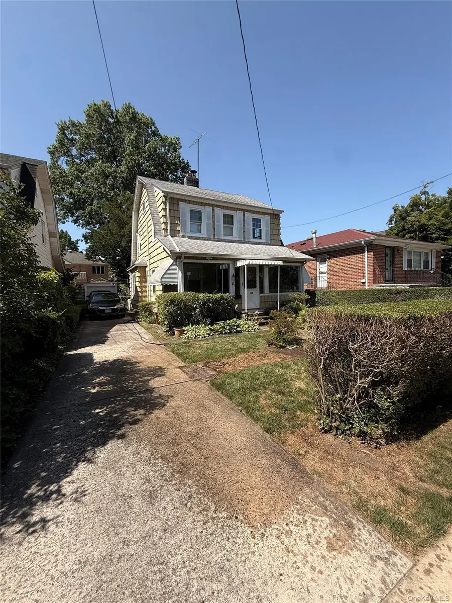 4112 Glenwood Street, Little Neck, NY 11363 - #2