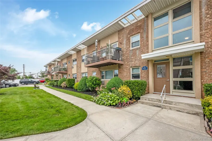 4 Rose Street #Building 6-F-2, Oceanside, NY 11572 - #2