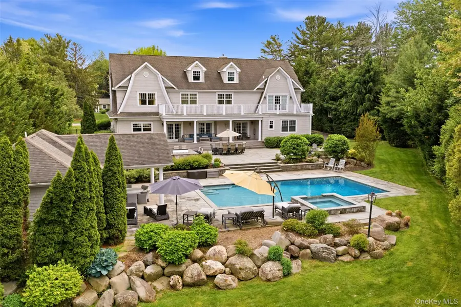 9 May Hill Lane, Dix Hills, NY 11746 - #2