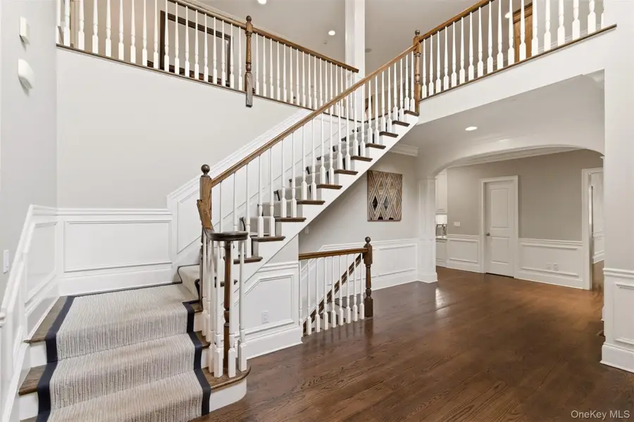 9 May Hill Lane, Dix Hills, NY 11746 - #3