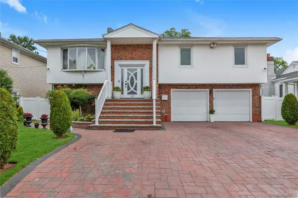 928 N Fletcher Avenue, Valley Stream, NY 11580