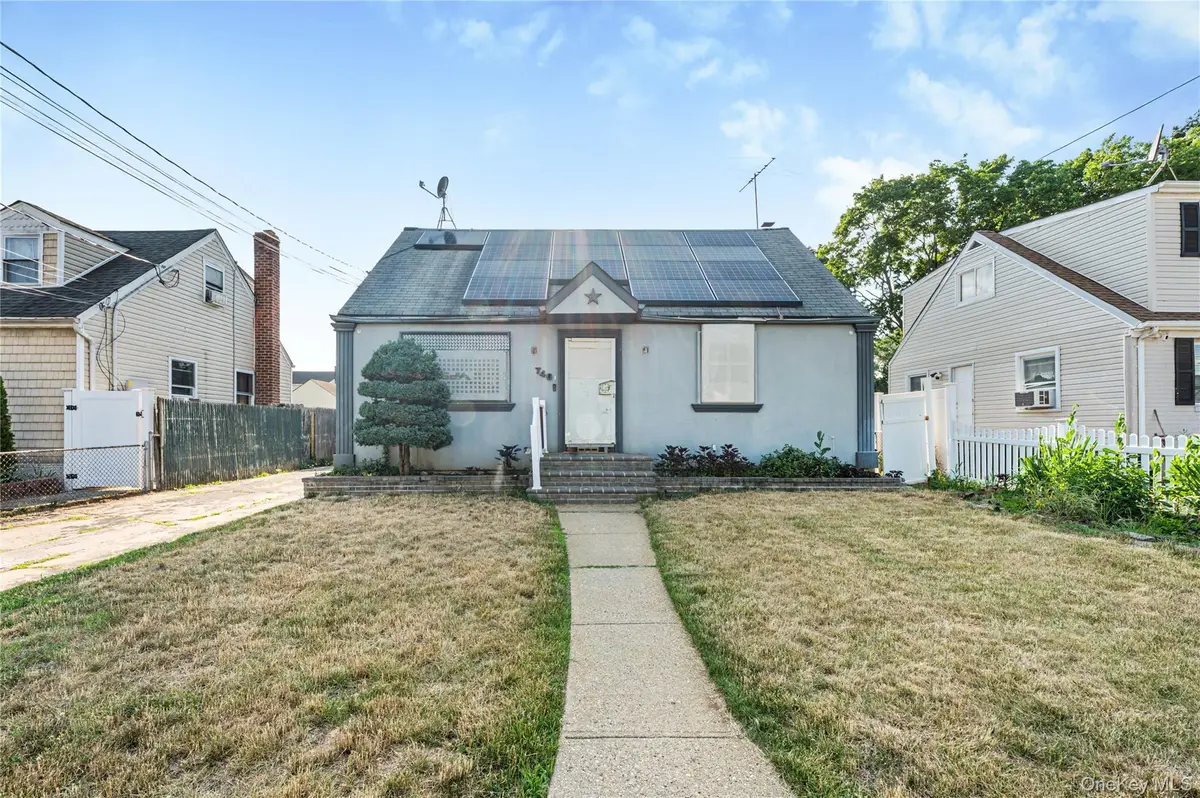 740 Barry Place, Uniondale, NY 11553 - #1