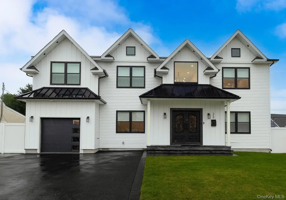 23 Faith Lane, Westbury, NY 11590 - #1