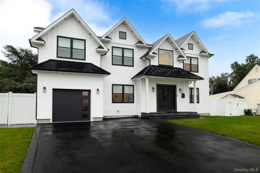 23 Faith Lane, Westbury, NY 11590 - #2