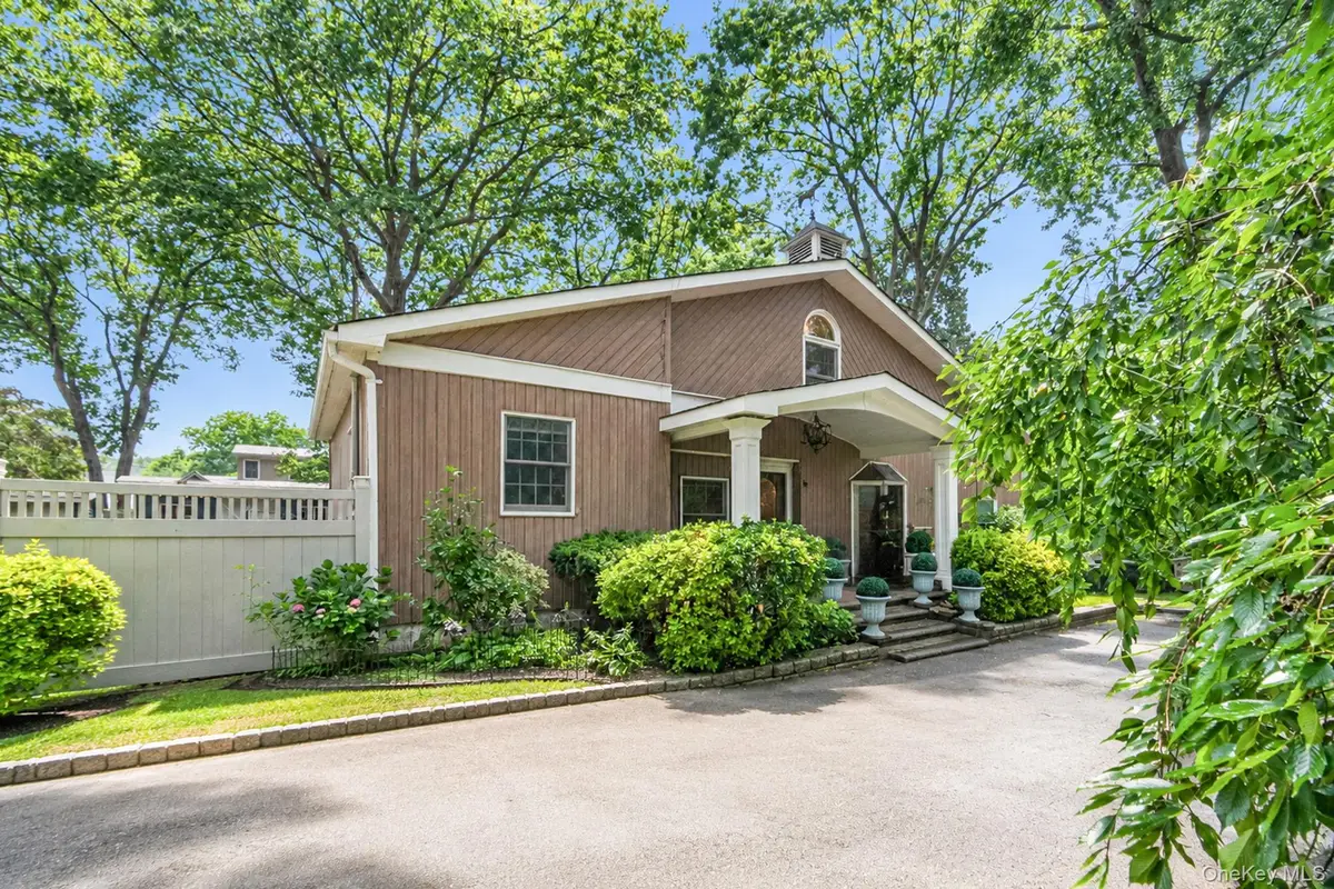 208 Avenue C, Ronkonkoma, NY 11779 - #1