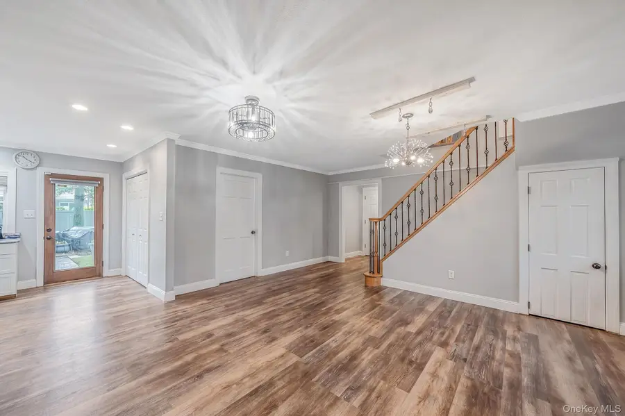 208 Avenue C, Ronkonkoma, NY 11779 - #3