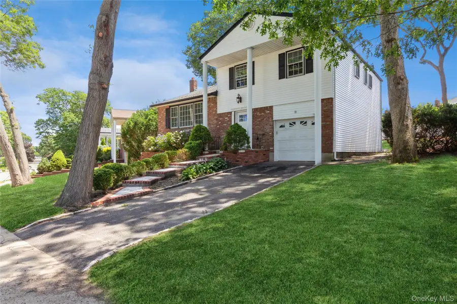 18 Linden Street, Selden, NY 11784 - #3