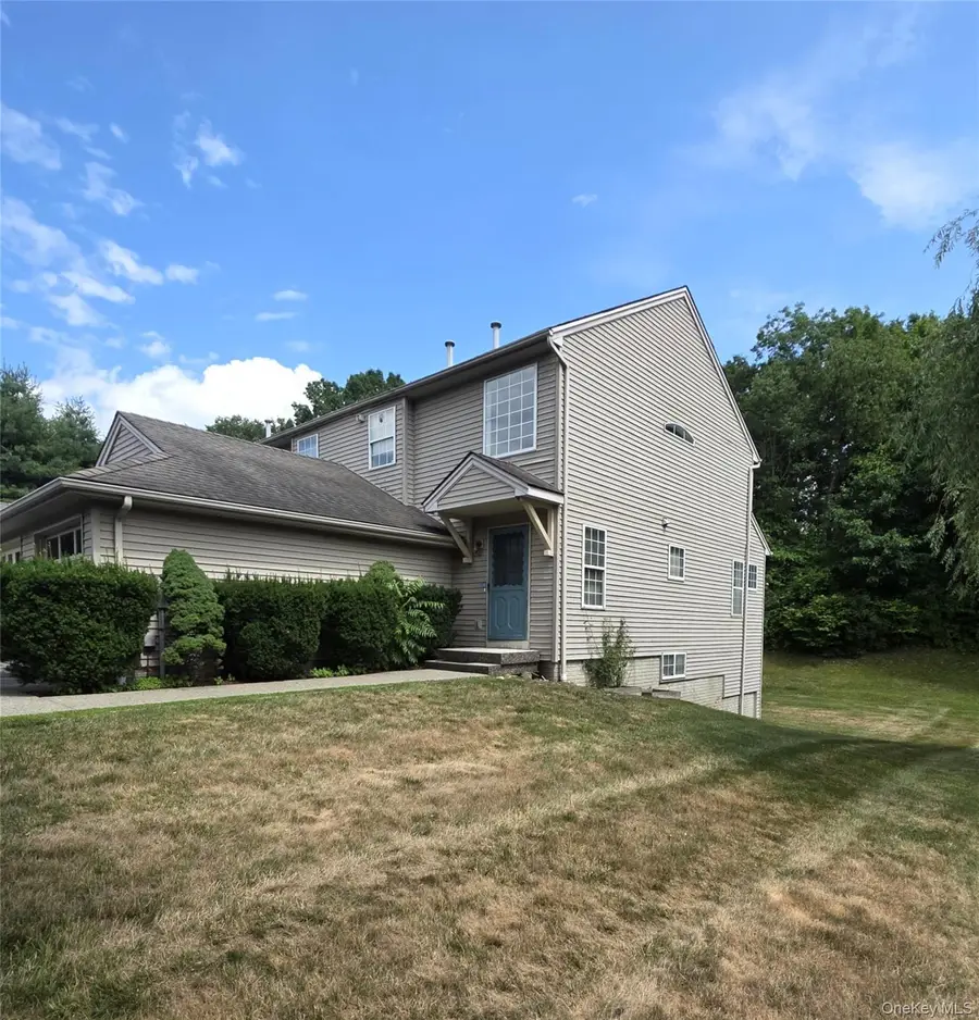 255 Crestwood Court, Fishkill, NY 12524 - #3