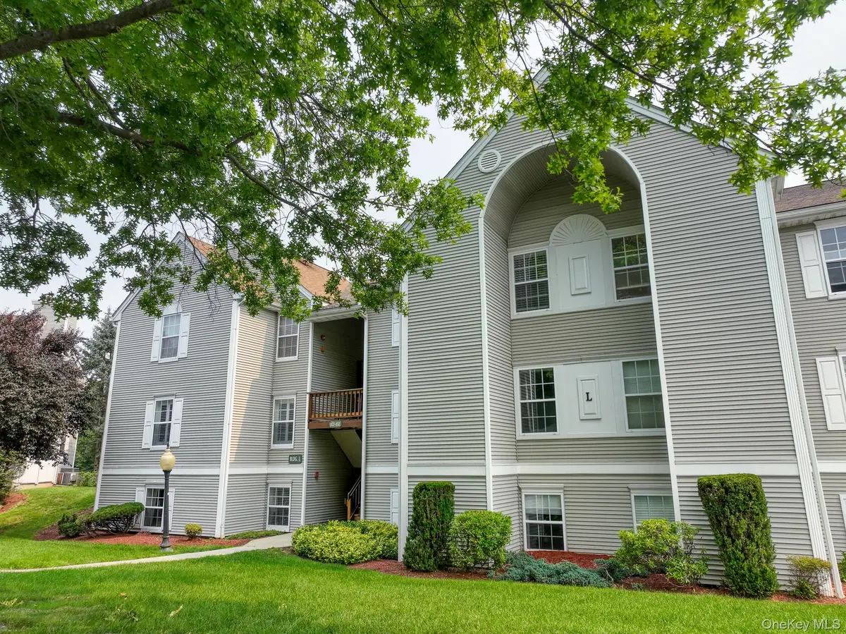 1130 Washington Green, New Windsor, NY 12553 - #1