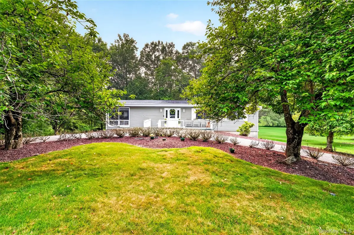 105 Robinhood Lane, West Nyack, NY 10994 - #1