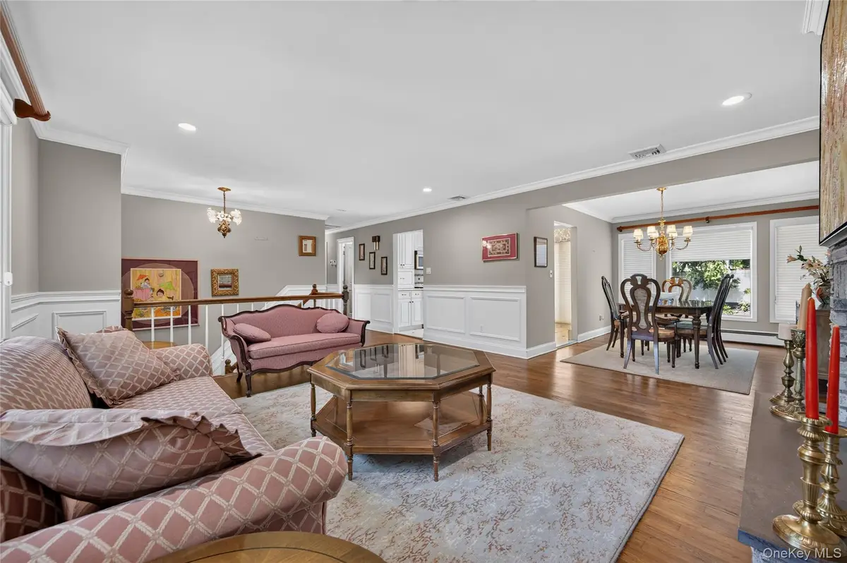 7 Chatham Road, Commack, NY 11725 - #1
