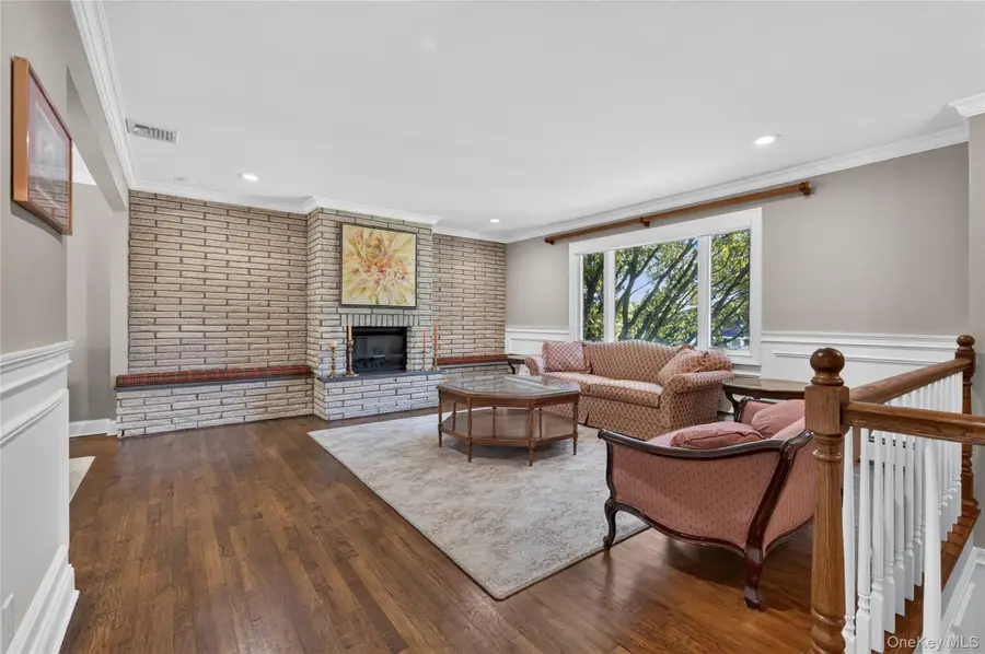7 Chatham Road, Commack, NY 11725 - #2