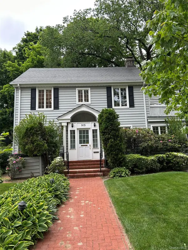915 Palmer Road, Bronxville, NY 10708