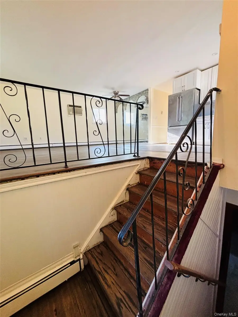537 Lakeway Drive, West Babylon, NY 11704 - #2