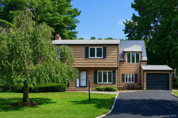 165 Salem Road, East Hills, NY 11577