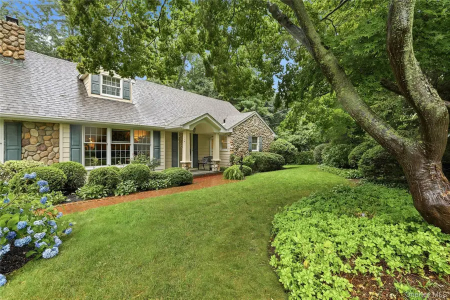 73 Cove Road, Huntington, NY 11743 - #2