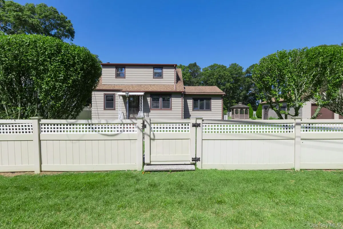 16 Ormond Place, Shirley, NY 11967 - #1