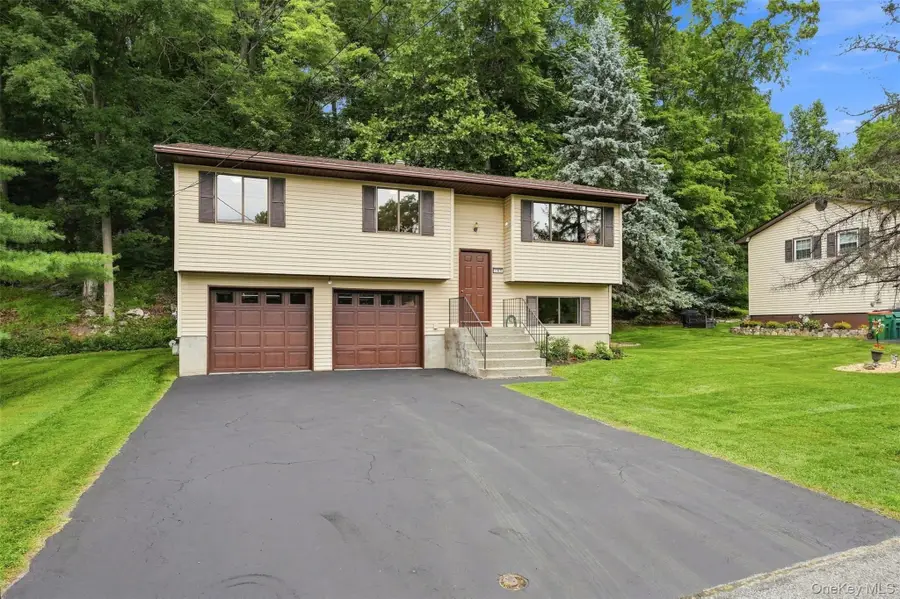107 Sutton Park Road, Poughkeepsie, NY 12603 - #2