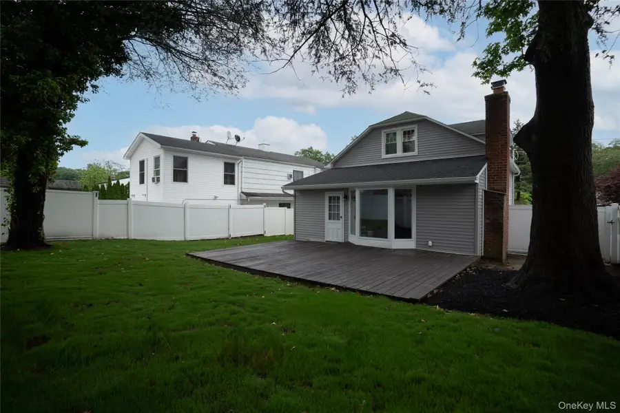 24 Nimitz Street, Huntington, NY 11743 - #3