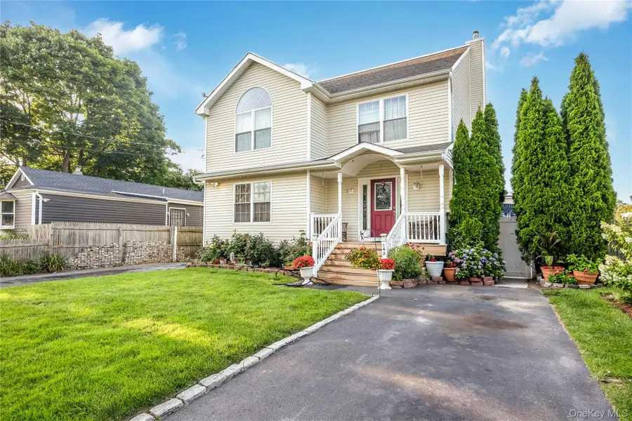 143 43rd Street, Copiague, NY 11726 - #2