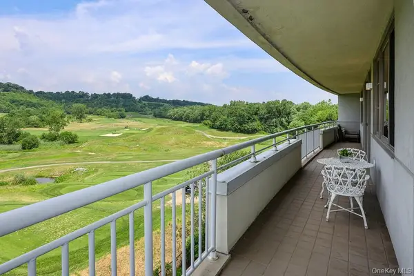 100 Harborview Drive #301, Port Washington, NY 11050