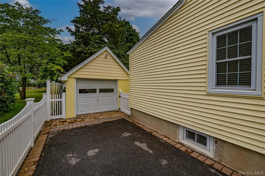 309 Laurel Road, Northport, NY 11768 - #2