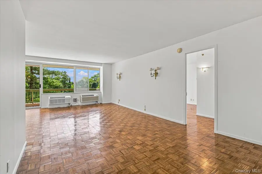 100 Hilton Avenue #417, Garden City, NY 11530 - #3