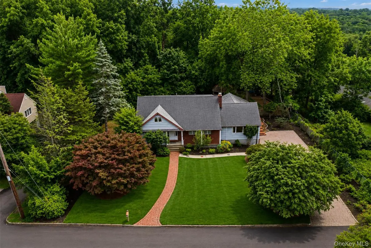 11 Hillside Court, Suffern, NY 10901 - #1