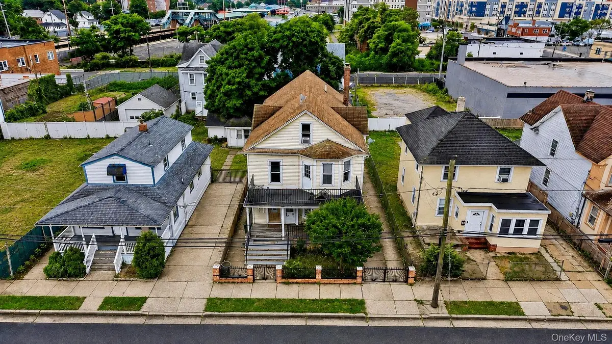 22 Kendig Place, Hempstead, NY 11550 - #1
