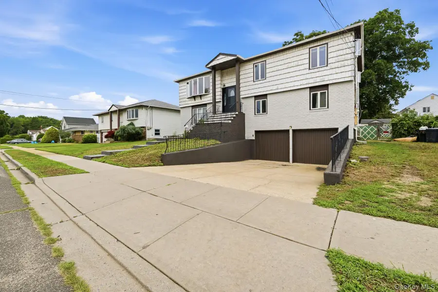 23 3rd Avenue, Farmingdale, NY 11735 - #3