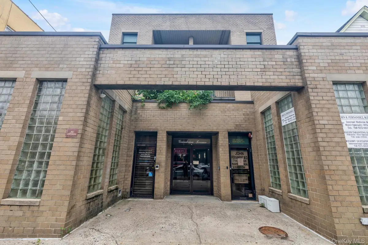 5536 69th Place #R3, Maspeth, NY 11378 - #1