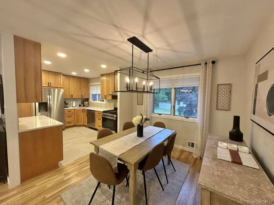 122 Jordan Street, Bay Shore, NY 11706 - #3