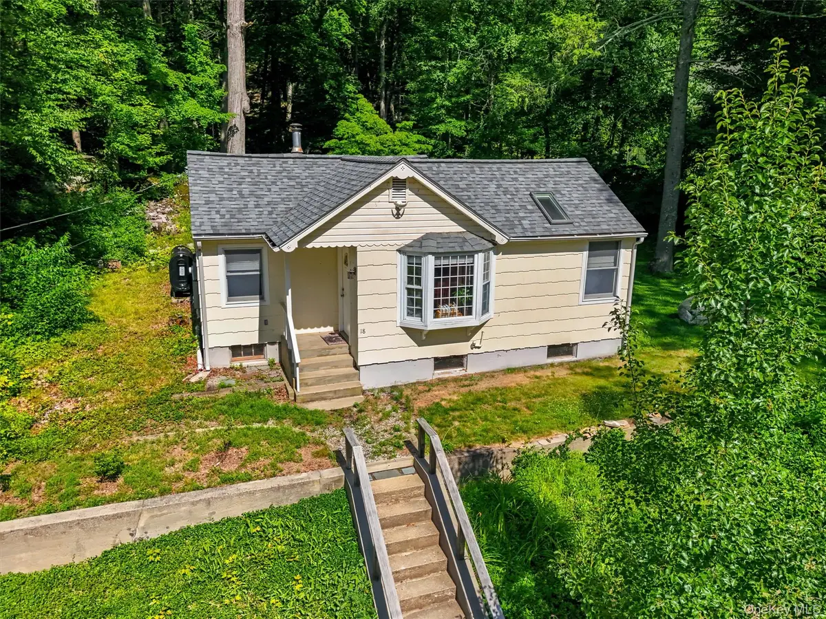 18 Winnebago Road, Putnam Valley, NY 10579 - #1