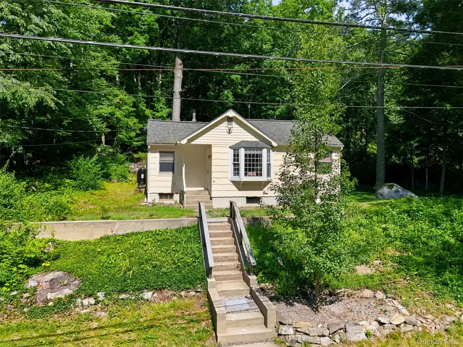 18 Winnebago Road, Putnam Valley, NY 10579 - #2