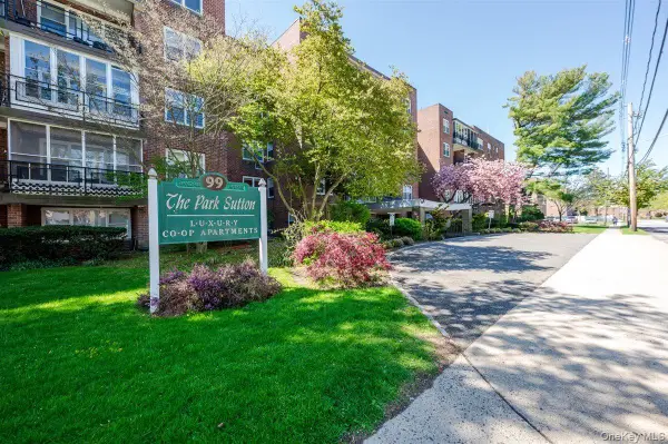 99 Randall Avenue #4-L, Freeport, NY 11520