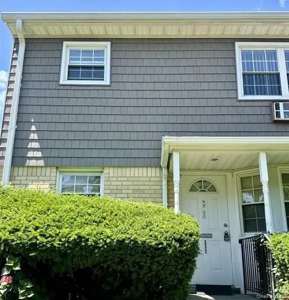 3922 Wilshire Lane #H, Oakdale, NY 11796 - #2