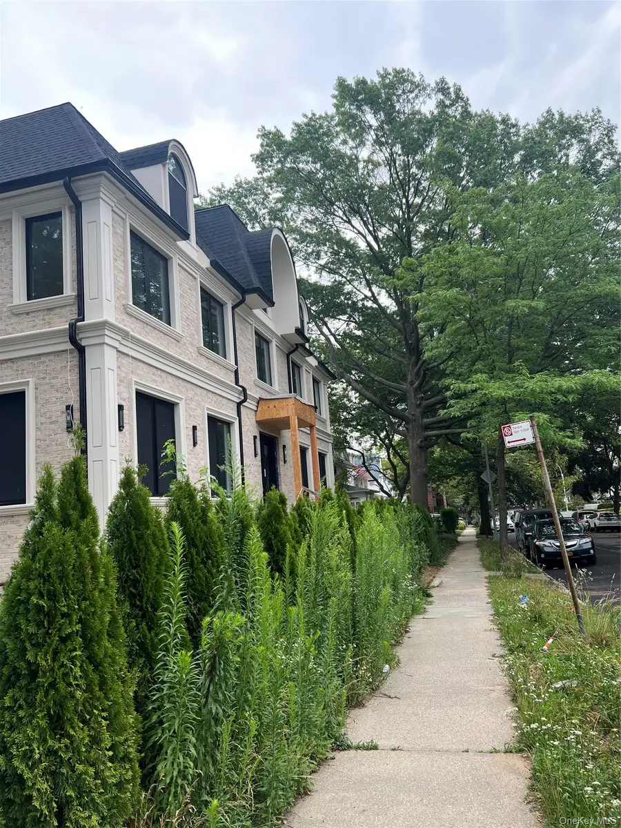 8507 Abingdon Road, Kew Gardens, NY 11415 - #2
