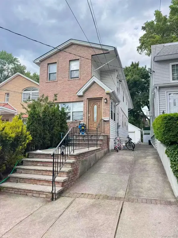 42-05 249th Street, Little Neck, NY 11363