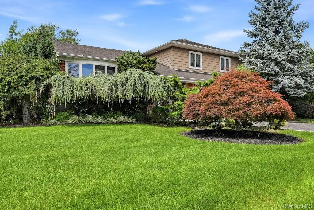 30 Harriet Drive, Syosset, NY 11791 - #1