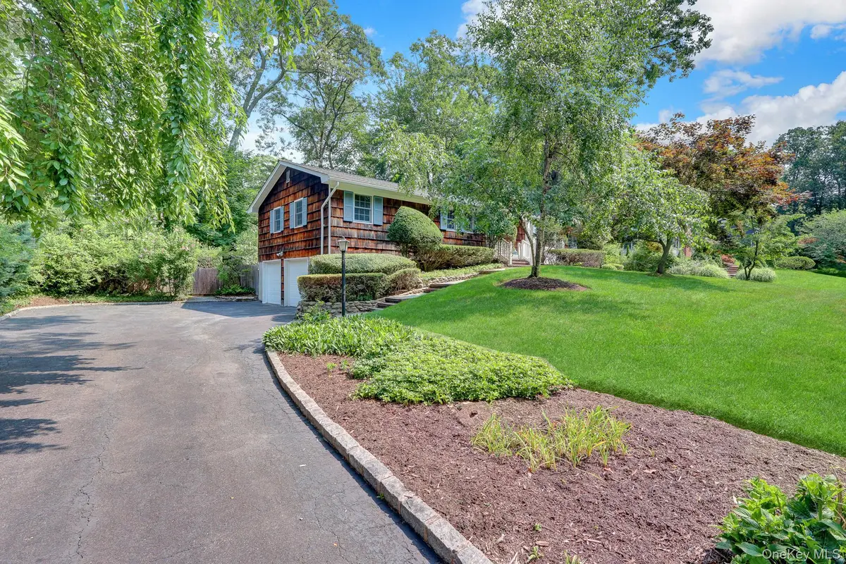 9 Pleasant Drive, East Setauket, NY 11733 - #1