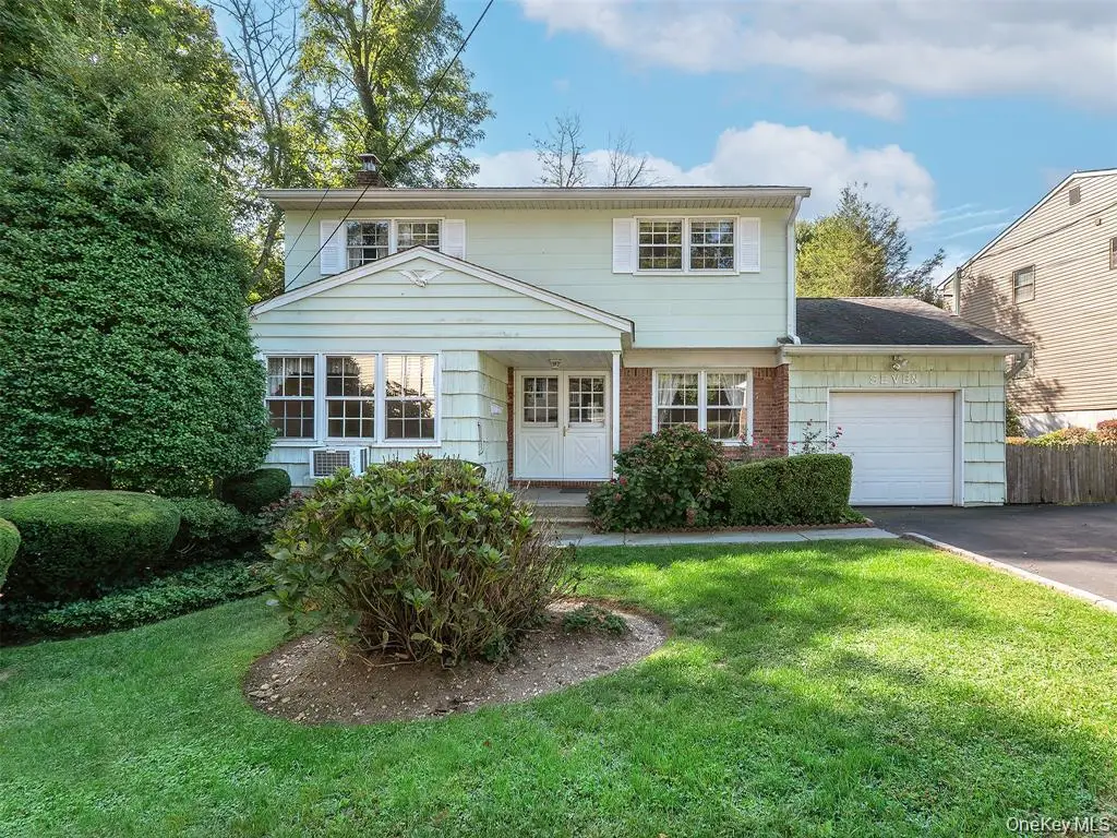 7 Locust Street, Glen Head, NY 11545 - #1