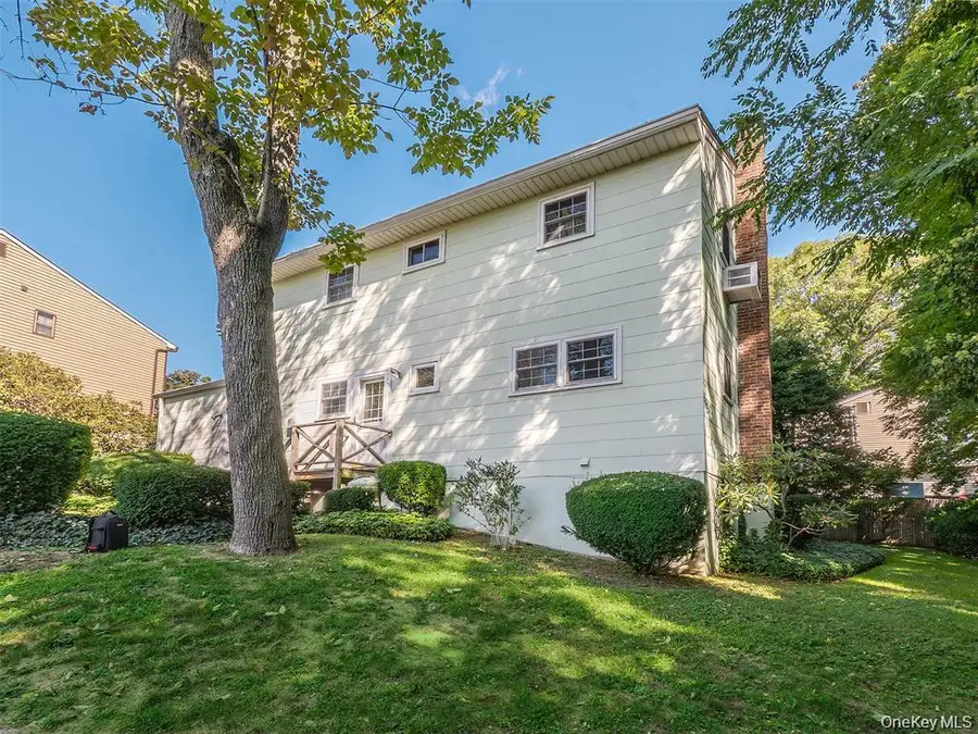 7 Locust Street, Glen Head, NY 11545 - #2